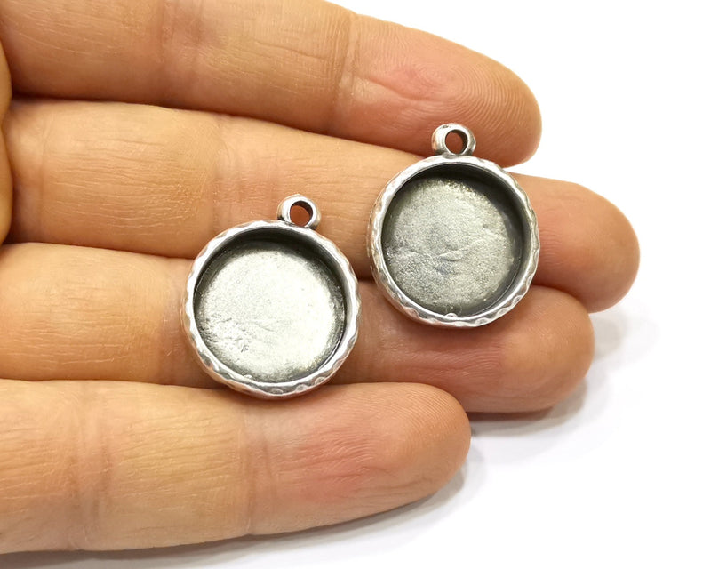 2 Silver Hammered Base Blank inlay Blank Pendant Base Resin Blank Mosaic Mountings Antique Silver Plated Metal (18mm blank )  G16814