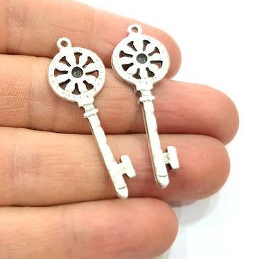 4 Key Charm Silver Charms Antique Silver Plated Metal (43x15mm) G11410