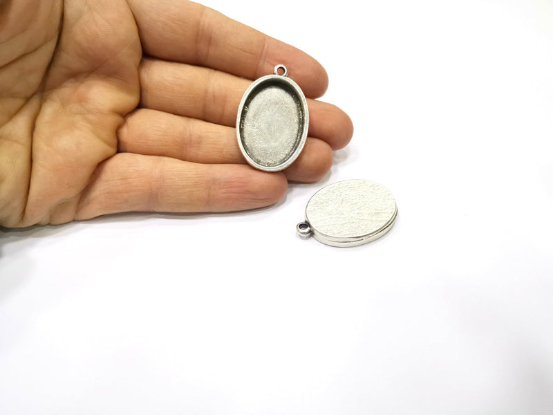 2 Silver Hammered Base Blank inlay Blank Pendant Base Resin Blank Mosaic Mountings Antique Silver Plated Metal (30x22mm blank )  G17131