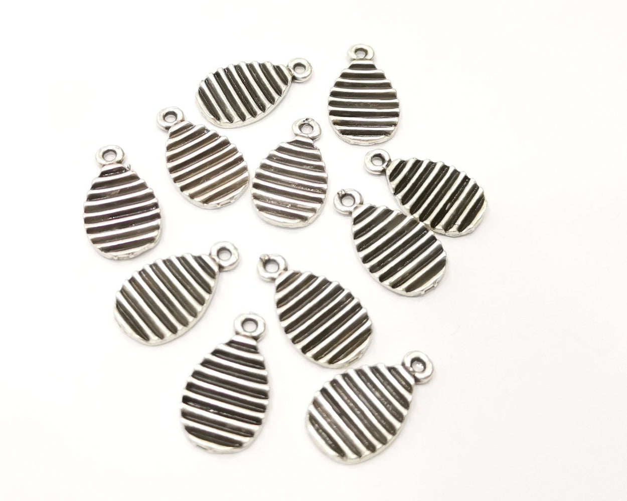 10 Silver Charms Antique Silver Plated Charms (19x11mm)  G17255