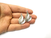 4 Leaf Charms Antique Silver Plated Charms (35x24mm)  G17265