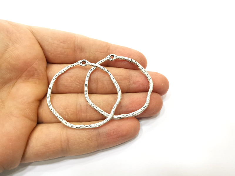 10 Silver Circle Charms Antique Silver Plated Metal (43 mm)  G17897