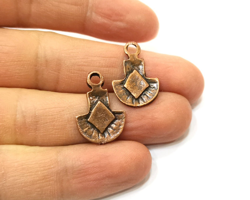 8 Copper Charm Antique Copper Charm (22x15mm) G17674