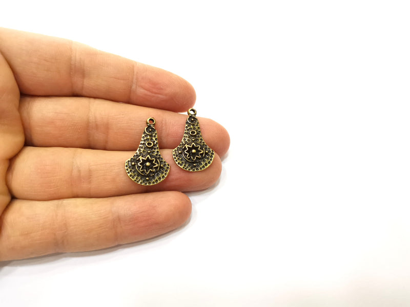 8 Antique Bronze Charm Antique Bronze Plated Charm (26x16mm) G17765