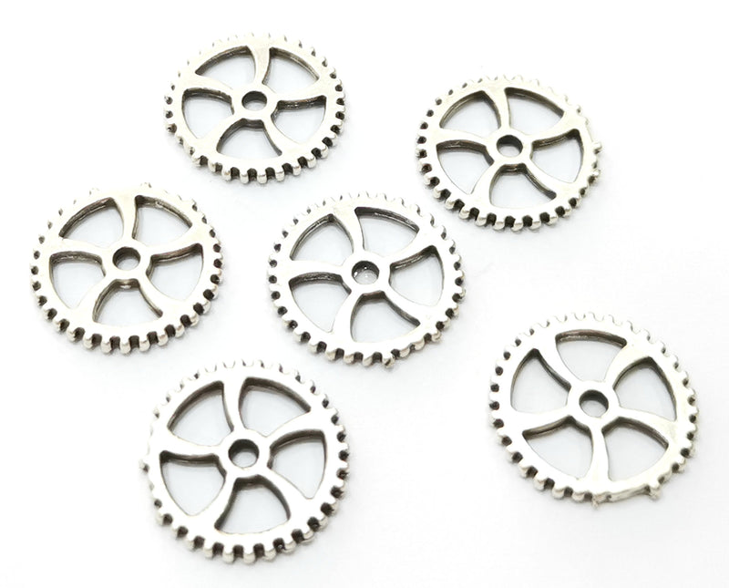 10 Silver Gearwheel Charms Antique Silver Plated Charms (18mm)  G17953