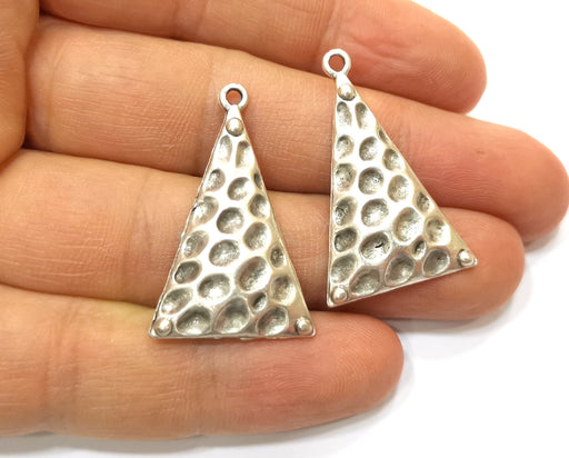 4 Hammered Triangle Charms Antique Silver Plated Charms (35x21mm)  G17803