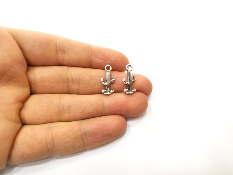 10 Cactus Charms Antique Silver Plated Charms (20x9mm)  G18083