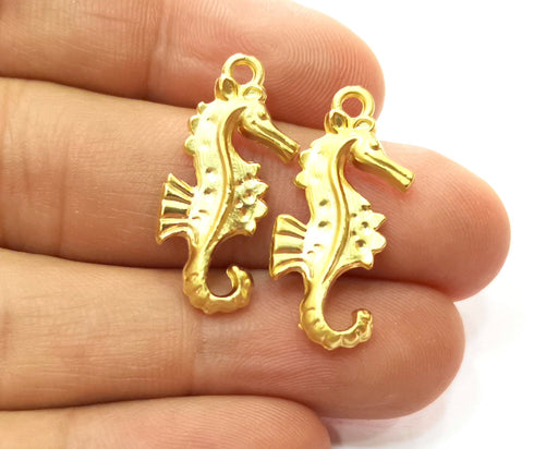 5 Seahorse Charms Gold Plated Charms (28x13mm)  G18199