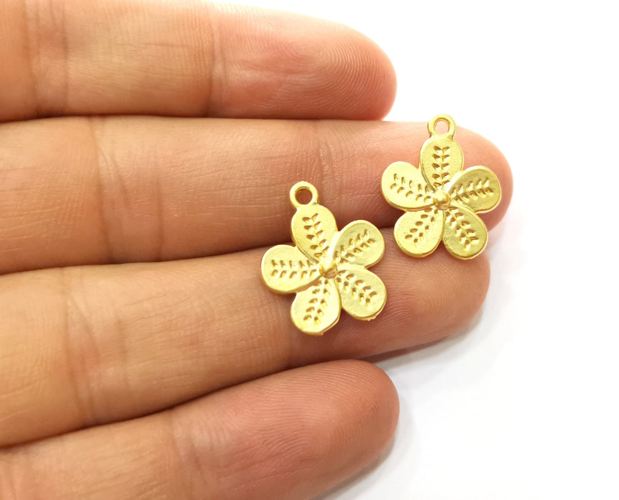 8 Flower Charms Gold Plated Charms (19x16mm)  G18201