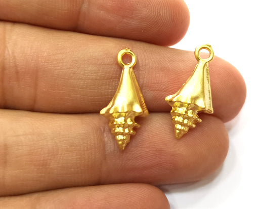 5 Conch Sea Shell Charms Gold Plated Charms (22x11mm)  G18219