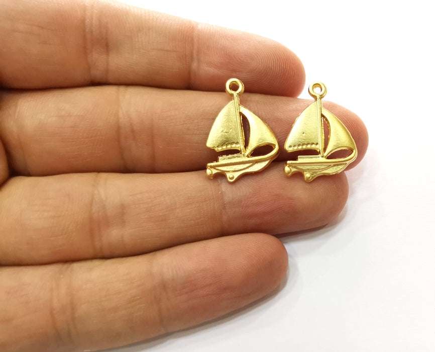 8 Sailing Ship Charms Gold Plated Charms (23x17mm)  G18220