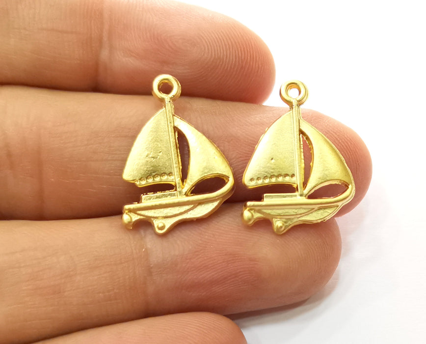 8 Sailing Ship Charms Gold Plated Charms (23x17mm)  G18220