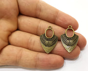 4 Bronze Charms Antique Bronze Plated Charms (31x20mm)  G18274