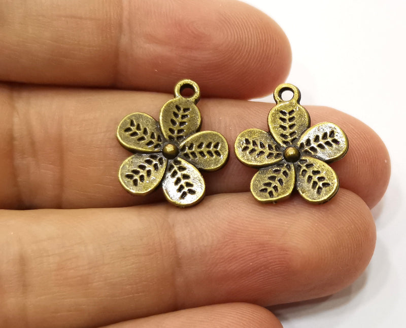 10 Flower Charms Antique Bronze Plated Charms (19x16mm)  G18275