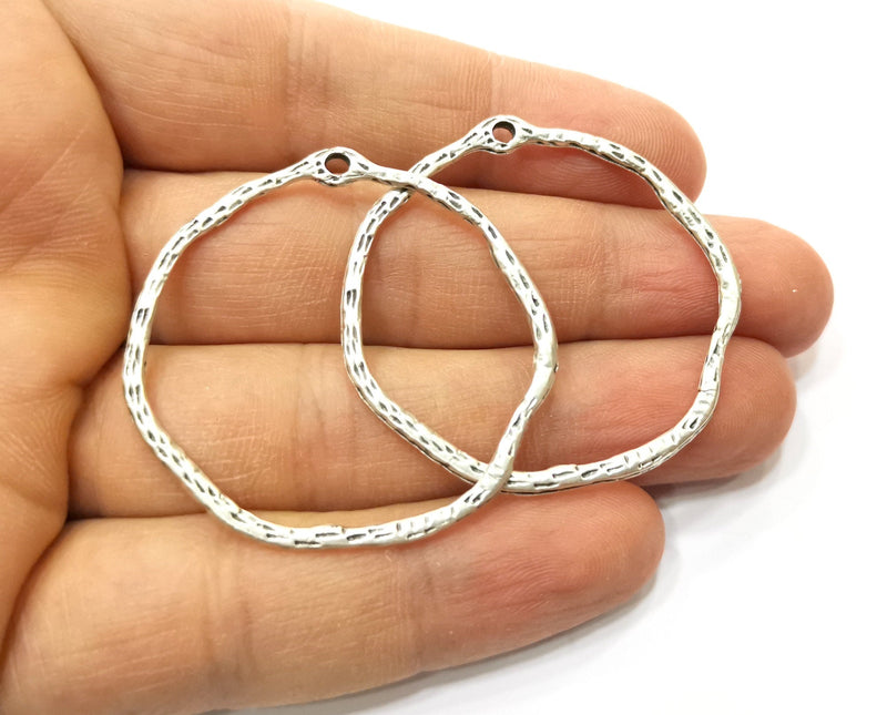 10 Silver Circle Charms Antique Silver Plated Metal (43 mm)  G17897