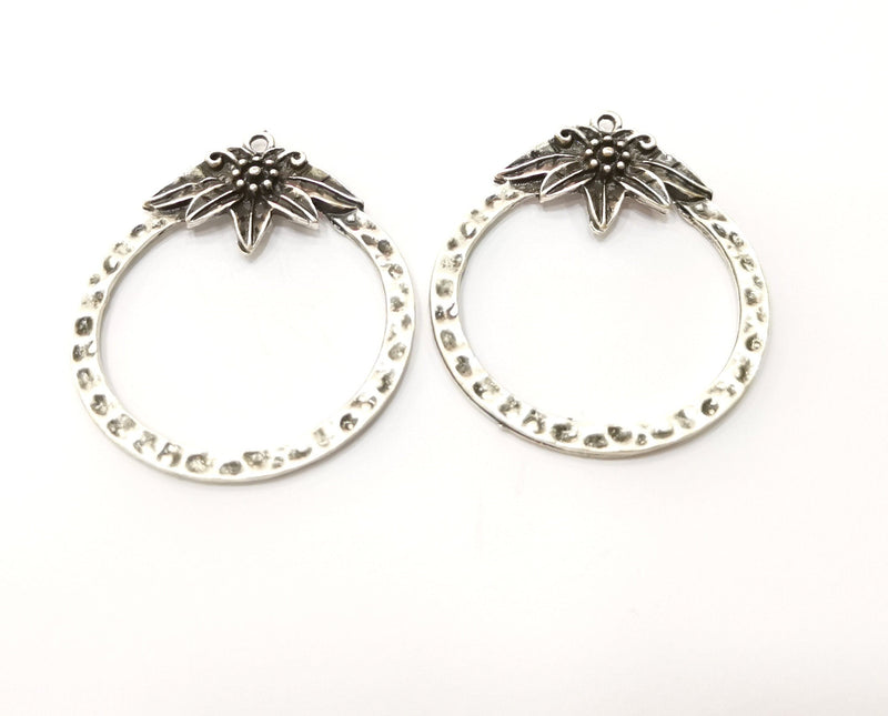 2 Flowered Hammered Circle Charms Antique Silver Plated Charms (41x36mm)  G17902