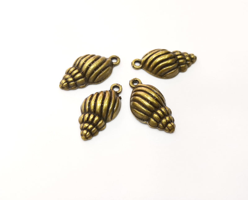 5 Conch Sea Shell Charms Antique Bronze Plated Charms (24x13mm)  G18282