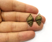 5 Conch Sea Shell Charms Antique Bronze Plated Charms (24x13mm)  G18282