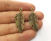 4 Feather Charms Antique Bronze Plated Charms (39x15mm)  G18530