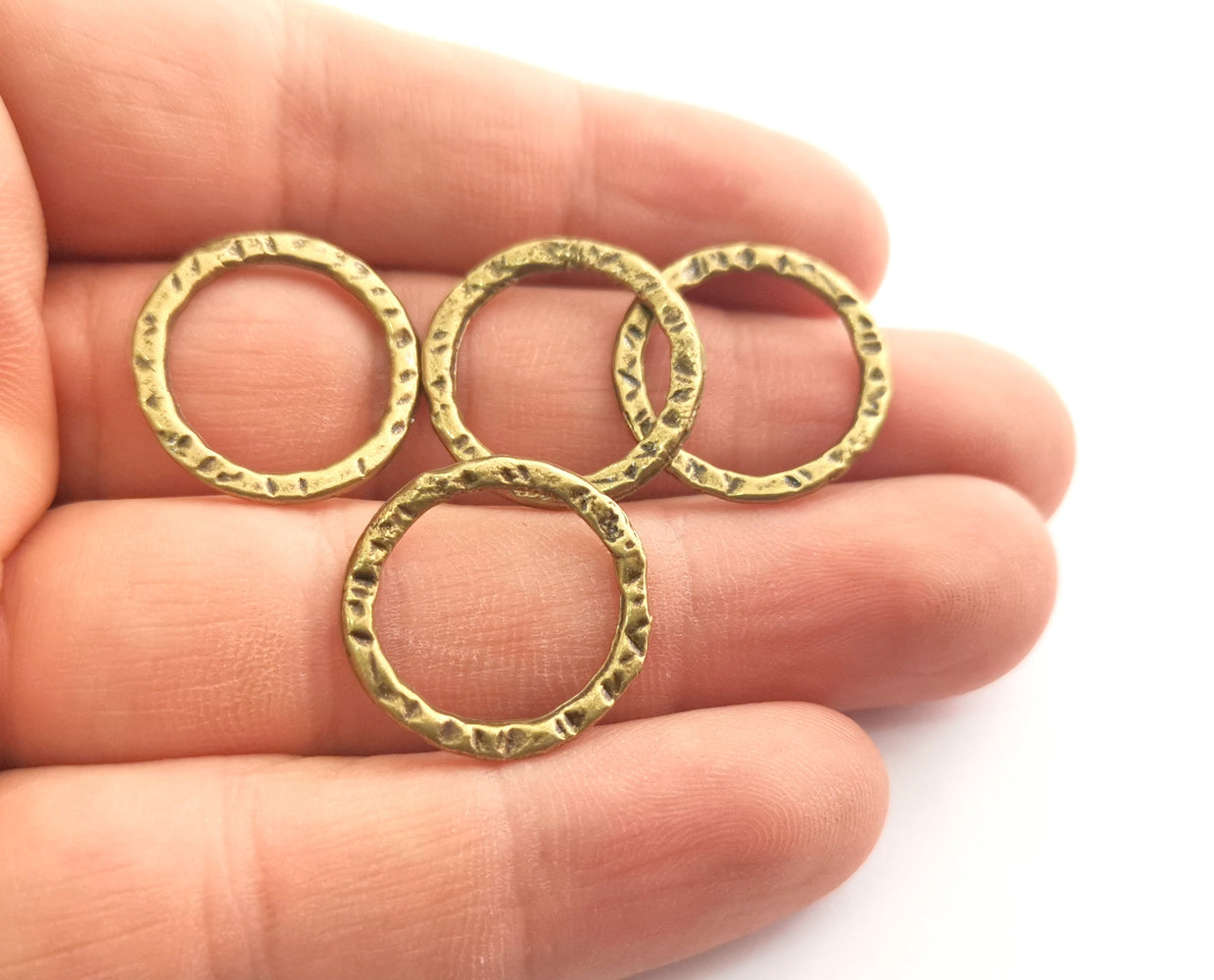 10 Hammered Circle Findings Antique Bronze Plated Circle (20 mm)  G18590