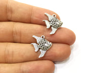 10 Fish Charms Antique Silver Plated Charms (21x18mm)  G18165