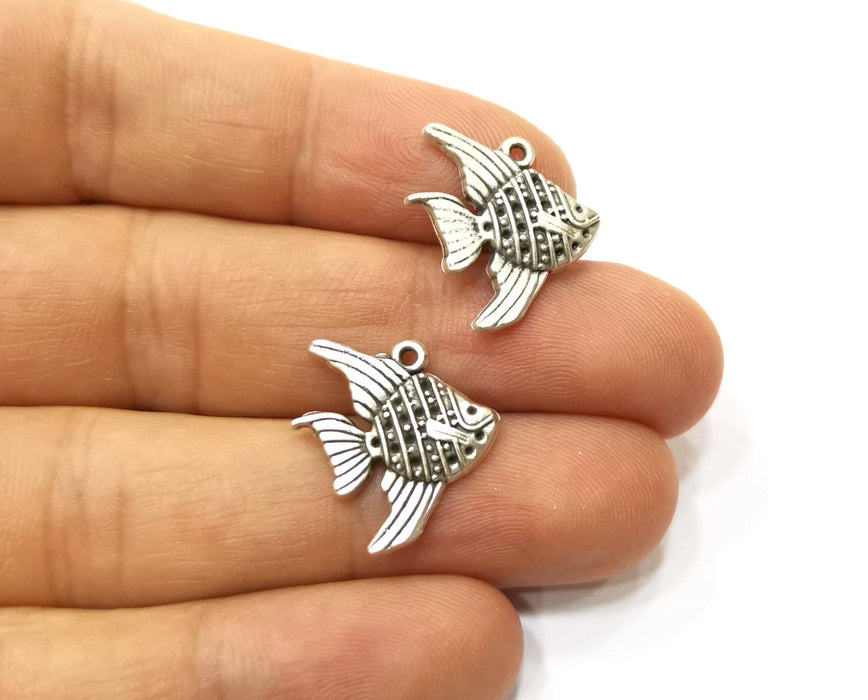 10 Fish Charms Antique Silver Plated Charms (21x18mm)  G18165