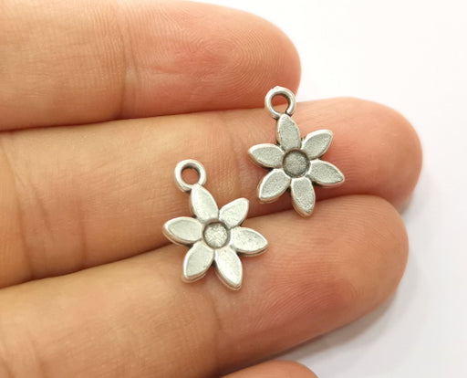 10 Flower Charms Antique Silver Plated Charms (17x12mm)  G18714