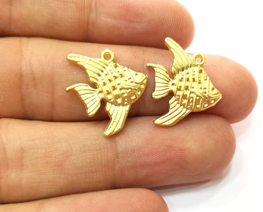 8 Fish Charms Gold Plated Charms (21x18mm)  G18215