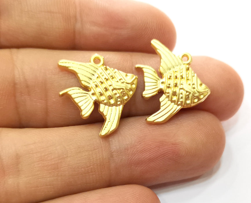 8 Fish Charms Gold Plated Charms (21x18mm)  G18215