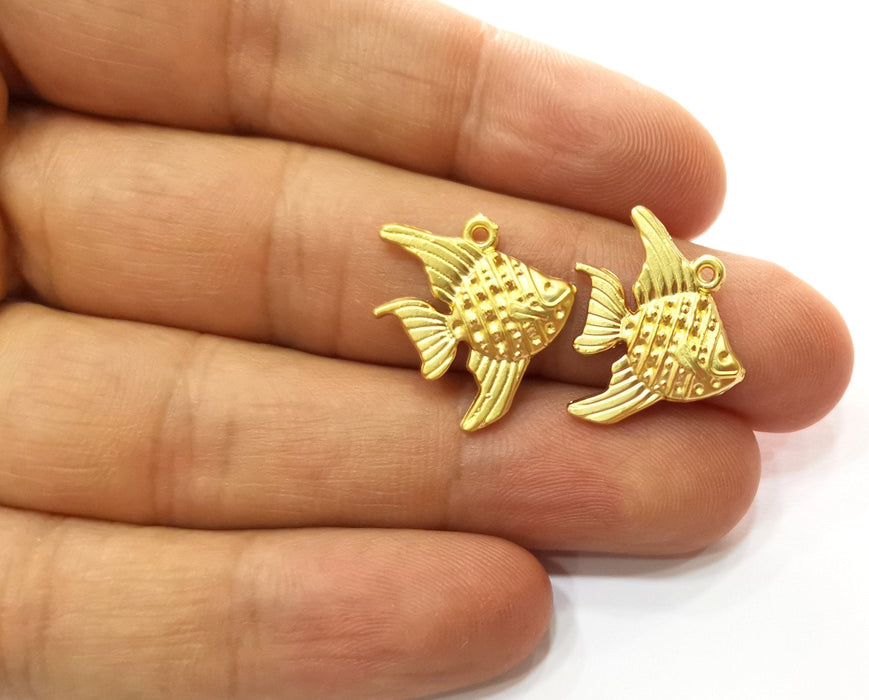 8 Fish Charms Gold Plated Charms (21x18mm)  G18215