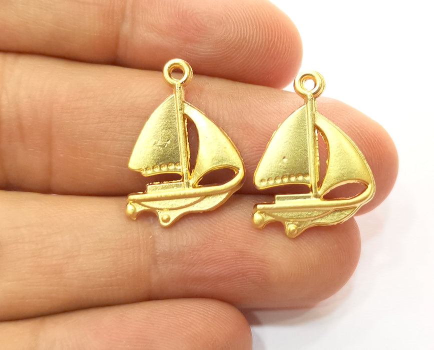 8 Sailing Ship Charms Gold Plated Charms (23x17mm)  G18220