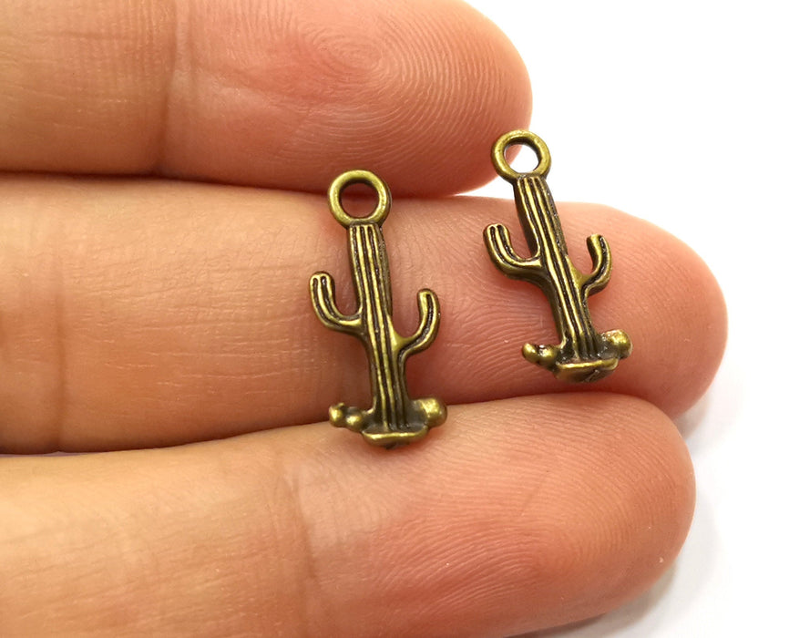 10 Cactus Charms Antique Bronze Plated Charms (20x9mm)  G18267