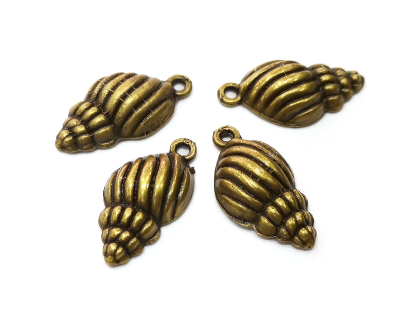 5 Conch Sea Shell Charms Antique Bronze Plated Charms (24x13mm)  G18282
