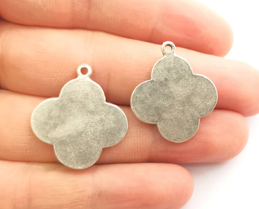 4 Silver Clover Charms Antique Silver Plated Charms (28x25mm) G18324