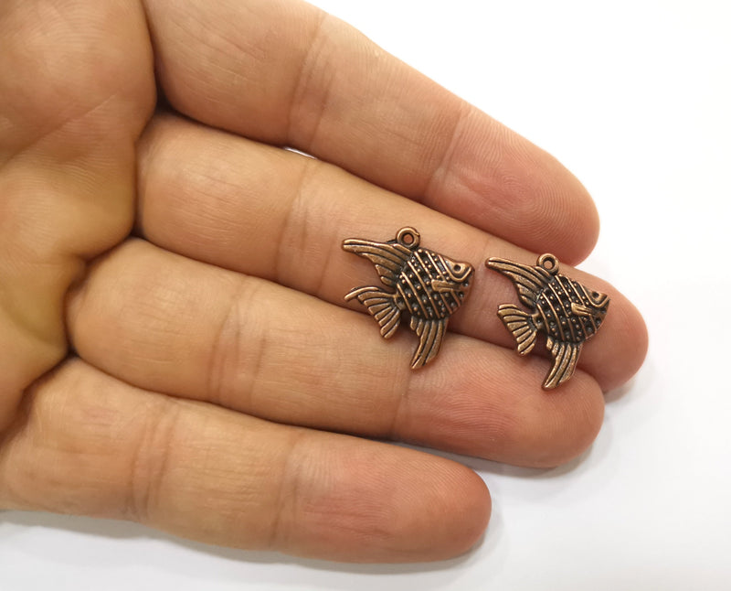 10 Fish Charms Antique Copper Plated Charms (21x18mm)  G18339