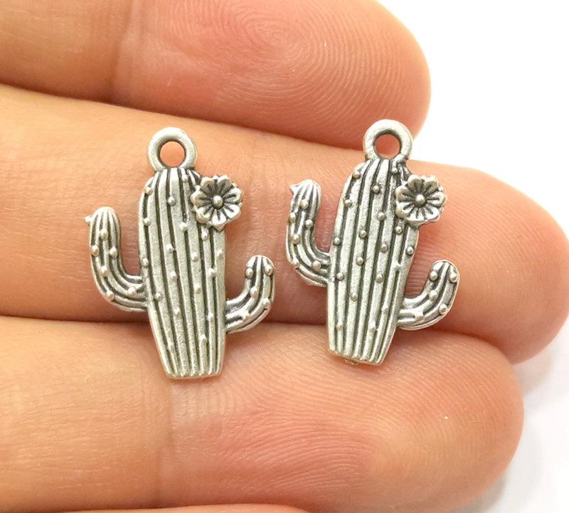 10 Cactus Charms Antique Silver Plated Charms (20x15mm)  G18412