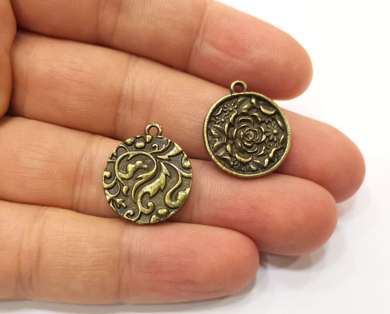 4 Flower Charms Antique Bronze Plated Charms (21x18mm)  G18929