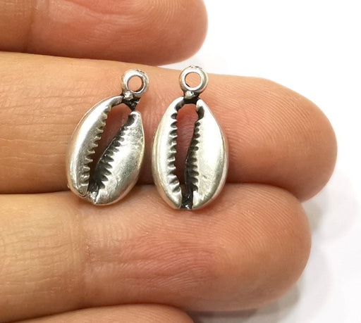 10 Cowrie Shell Charms Silver Charms Antique Silver Plated Metal (18x10mm) G16761