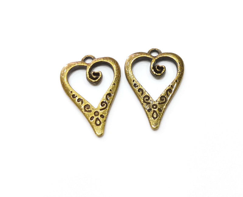 8 Heart Charms Antique Bronze Plated Charms (25x17mm) G18958