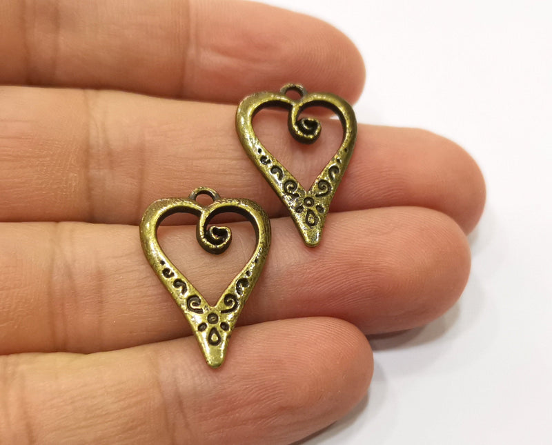 8 Heart Charms Antique Bronze Plated Charms (25x17mm) G18958
