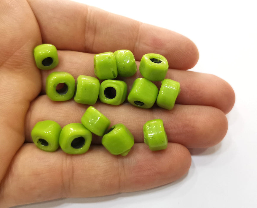 8 Cube Green Glass Beads 9x9 mm (3.8mm beads inner size) G18979