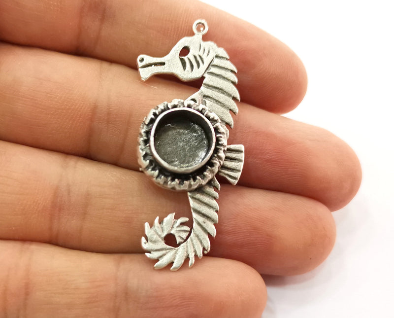 Silver Pendant Blank Seahorse Base Blank inlay Blank Necklace Blank Resin Blank Antique Silver Plated Brass ( 10mm round blank)  G19067