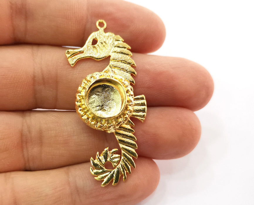 Gold Pendant Blank Seahorse Base inlay Blank Necklace Blank Resin Blank Mountings Gold Plated Brass ( 10mm blank ) G19068
