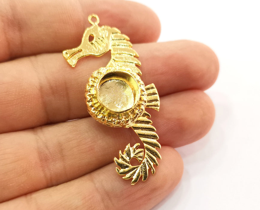 Gold Pendant Blank Seahorse Base inlay Blank Necklace Blank Resin Blank Mountings Gold Plated Brass ( 10mm blank ) G19068