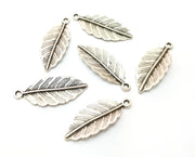 10 Feather Charms Antique Silver Plated Charms (30x12mm)  G19072