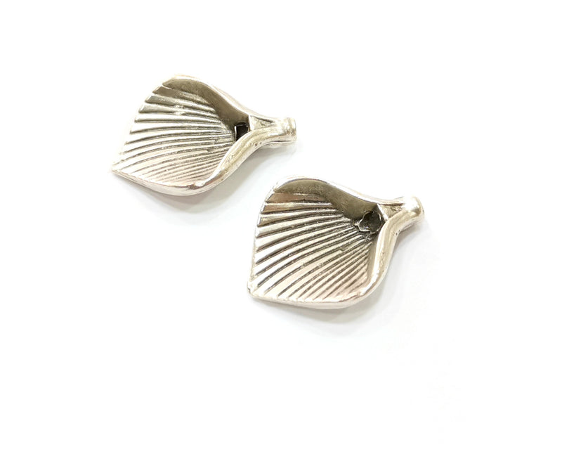 2 Silver Leaf Charms Antique Silver Plated Charms (26x14mm) G19114