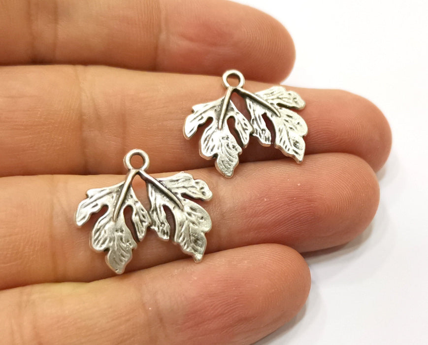 8 Silver Leaf Charms Antique Silver Plated Charms (19x22mm) G19133