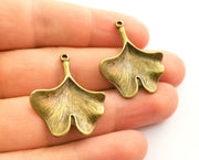 2 Ginko Leaf Charms Antique Bronze Plated Charms (33x27mm)  G18560
