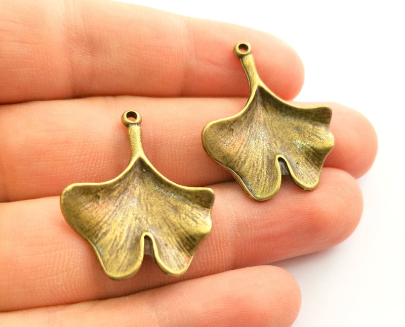 2 Ginko Leaf Charms Antique Bronze Plated Charms (33x27mm)  G18560