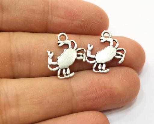 10  Crab Charms Antique Silver Plated Charms (15x16mm)  G19196
